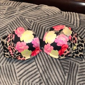 PINK Strapless Bra: 32B
